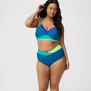 Torrid V-Front Ruched Swim Bottom Size 1 NWT